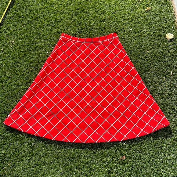Vintage 1960”s Paris Star Red Cross cross with white mini skirt 100% polyester - Picture 1 of 11